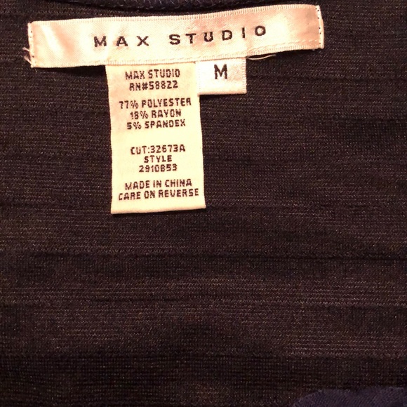 Navy blue clinging dress - Picture 2 of 4